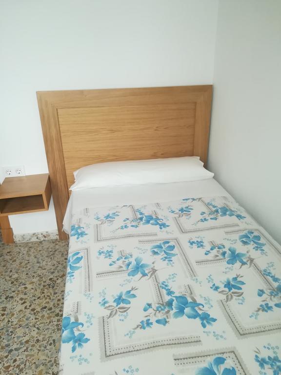 Hostal Paco Pepe Conil De La Frontera Exterior photo